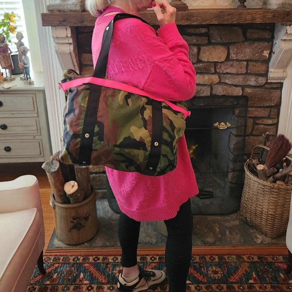 ANDI Tote Camo Shoulder Bag - Picture 2 of 9